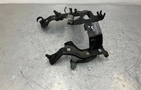 BMW 5 F10 F11 Other engine bay part 7606025