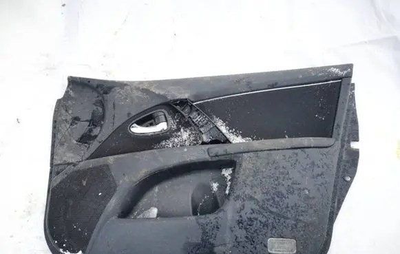 Toyota Avensis T270 Front door card panel trim 6777705040 67777-05040