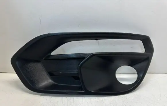 Iveco Daily 6th gen Front bumper corner part panel trim 5802356346 5802356344 5802356342
