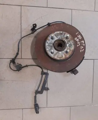 Hyundai i20 (PB PBT) Front wheel hub spindle knuckle