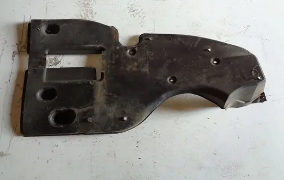 Lexus IS 220D-250-350 Other under body part 5839853010