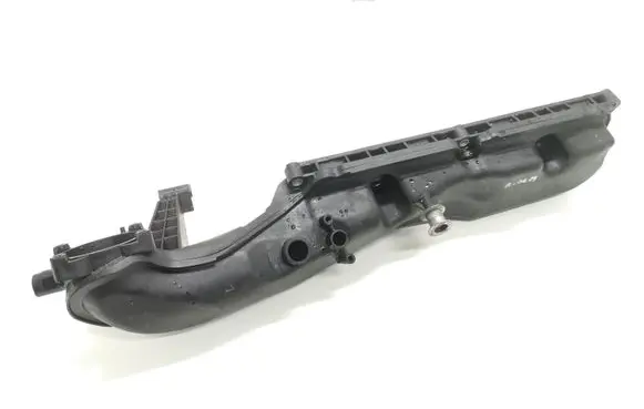 BMW 7 F01 F02 F03 F04 Intake manifold