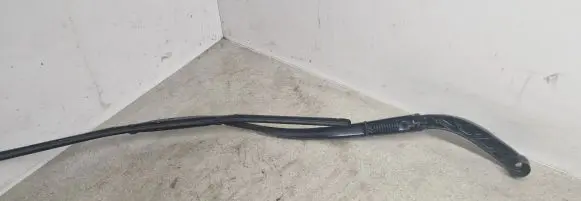 Toyota RAV 4 (XA50) Windshield/front glass wiper blade 2767
