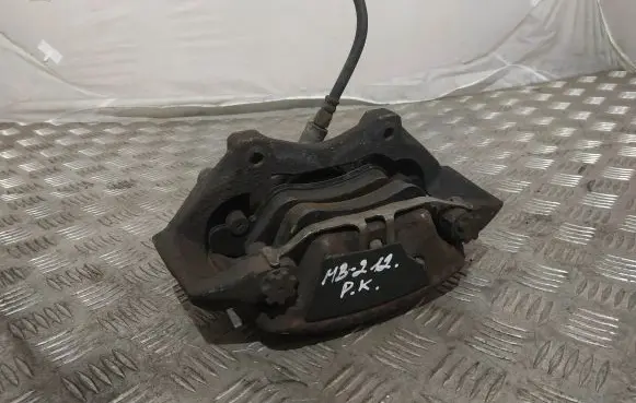 Mercedes-Benz E W212 Front brake caliper 5443C FBC60