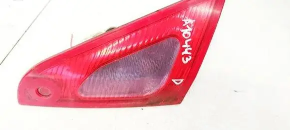 Mitsubishi Colt Tailgate rear/tail lights MN105626