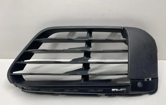 BMW X1 F48 F49 Front bumper lower grill 51117354778 7354778