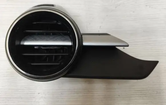Dashboard glove box trim