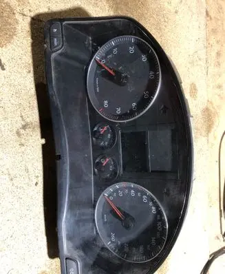 Volkswagen Jetta V Speedometer (instrument cluster) 1K0920853G V0003000 VWZ7Z0F4535081