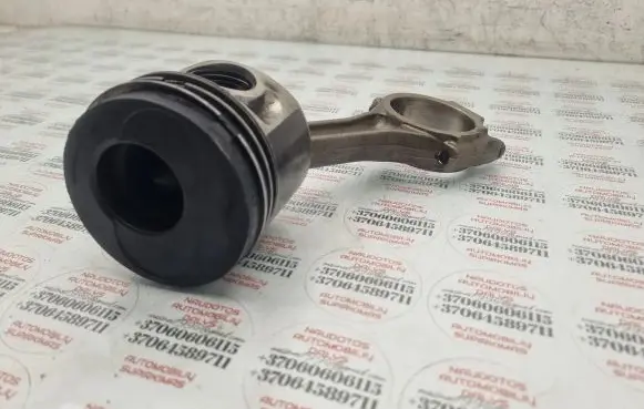Piston with connecting rod