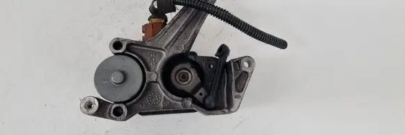 Opel Zafira B Intake manifold valve actuator/motor 55199915