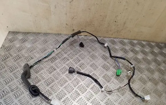 Subaru Outback Rear door wiring loom 81822AG000