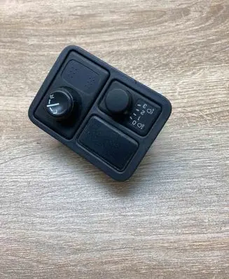 Nissan Almera N16 Headlight level height control switch 37024A 6396090J00