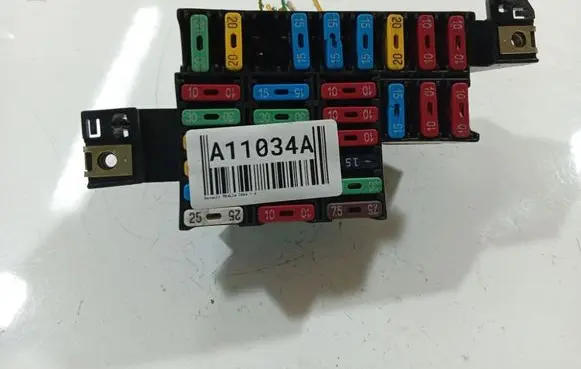 Renault Thalia I Fuse box set 7703597061