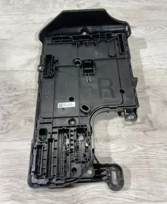 Tesla Model 3 Comfort/convenience module 156745400B 149784800E 2101620095V