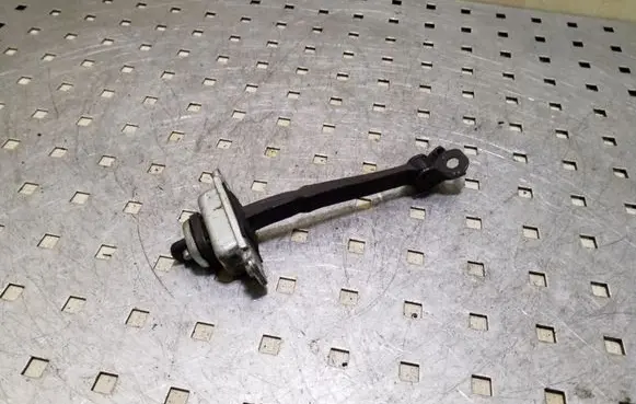 Opel Antara Rear door check strap stopper