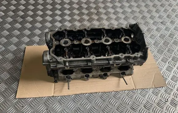 Audi A4 S4 B7 8E 8H Engine head 06F103373