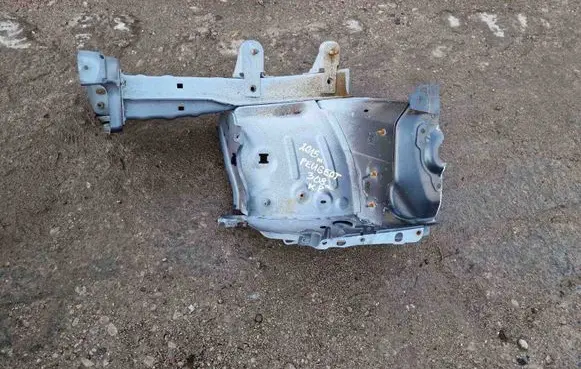 Peugeot 308 Front side member 