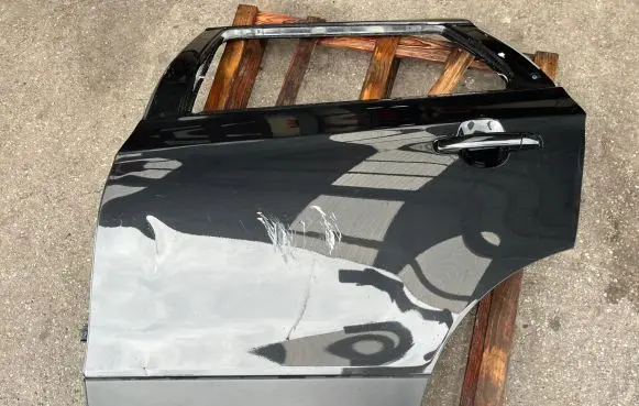 Suzuki SX4 S-Cross Rear door