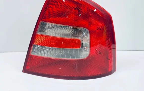 Skoda Octavia Mk2 (1Z) Rear/tail lights 1Z5945112A 1Z5945258A