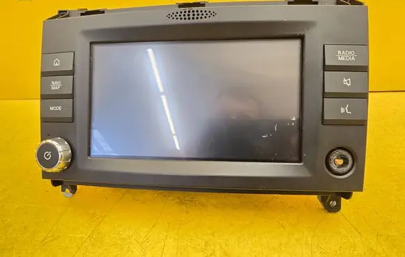 Mercedes-Benz Vito Viano W447 Radio/GPS head unit trim A4478201101 AVTCEV01G62 3SW001ZGS004