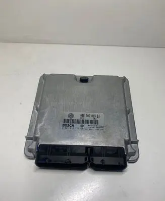 Volkswagen PASSAT B5 Engine control unit/module 038906019BJ 28SA4086 0281010176