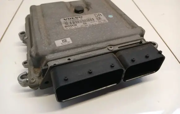 Volvo S60 Engine control unit/module 30729826A 0281012103 1039S12418