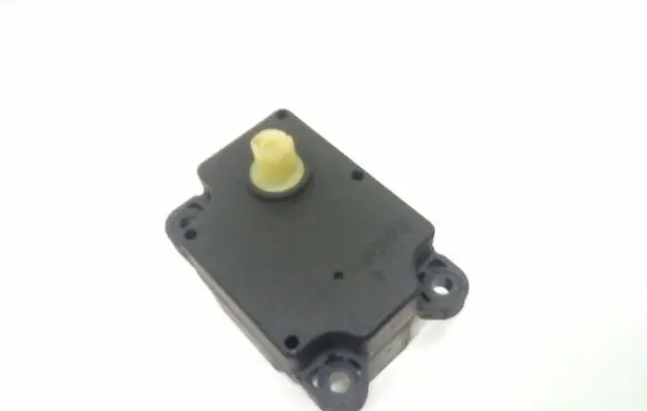 Volvo S80 Coolant heater control valve 6G9N19E616AA 060706A