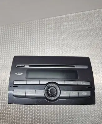 Fiat Bravo Radio/CD/DVD/GPS head unit 735484418 10R020403 VP7FCF18