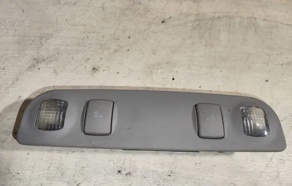 Audi A4 S4 B6 8E 8H Front seat light 8e0947111