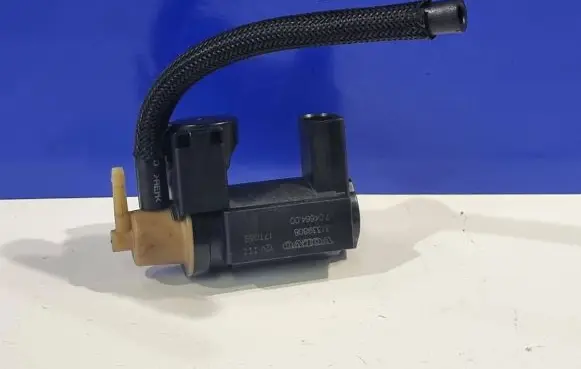 Volvo XC90 Engine mount vacuum valve 31339808