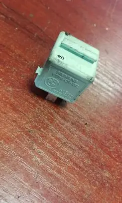 BMW 7 E38 Other relay 8373700