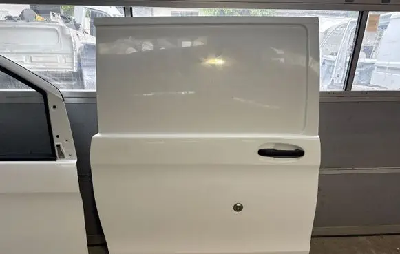 Mercedes-Benz Vito Viano W447 Side sliding door 9147