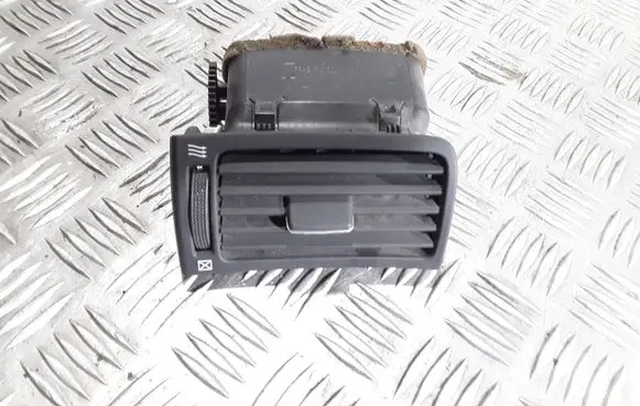 Toyota Avensis T250 Other dashboard part