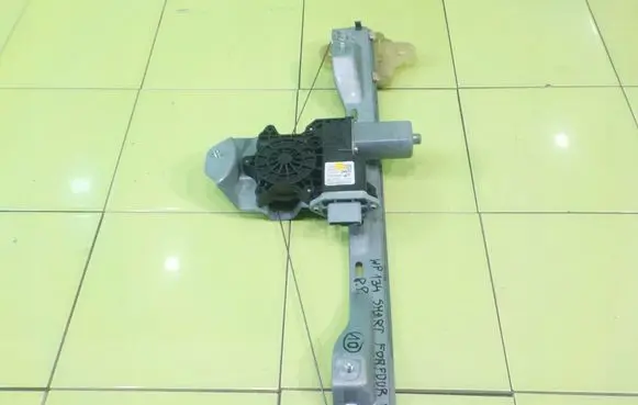Smart ForFour II W453 Front door window regulator with motor 128001101E