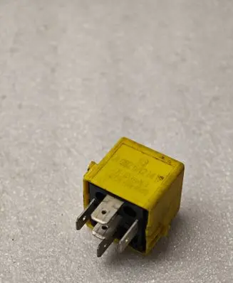 Mercedes-Benz Vito Viano W639 Other relay A0025421419 42344245
