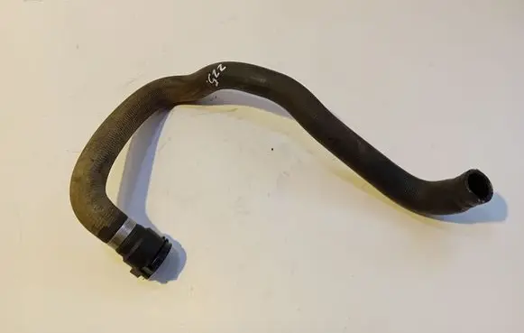 Audi A4 S4 B5 8D Engine coolant pipe/hose