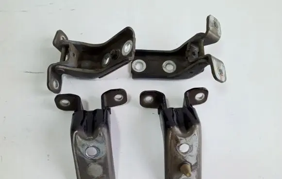Ford Mustang V Front door hinge set 