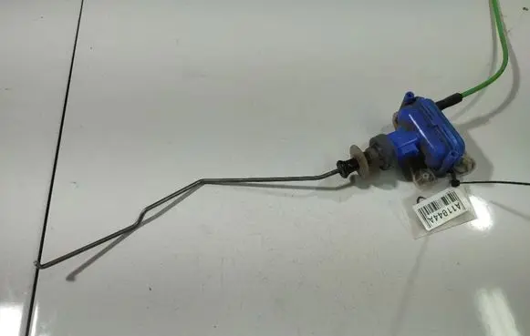 Audi 80 90 S2 B4 Central locking vacuum pump 893862153D