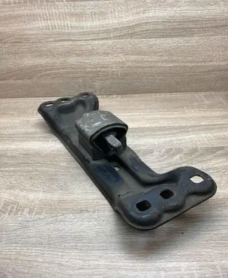 Mercedes-Benz E W211 Gearbox mounting bracket A2112421001