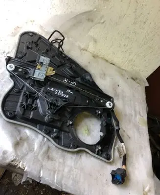 Alfa Romeo Giulia Rear door window regulator with motor 9521457100