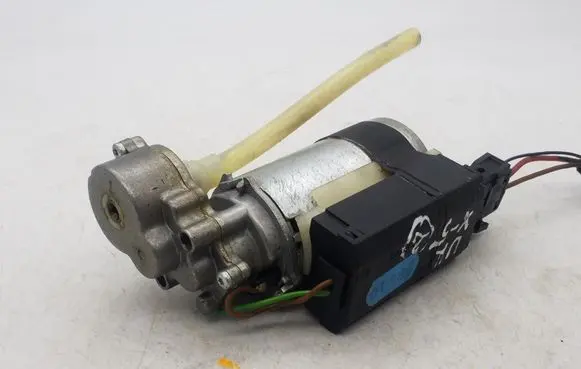 BMW X5 E53 Steering column adjust motor 0390201667 67646903945