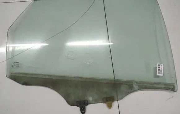 Nissan Primera Rear door window glass as2