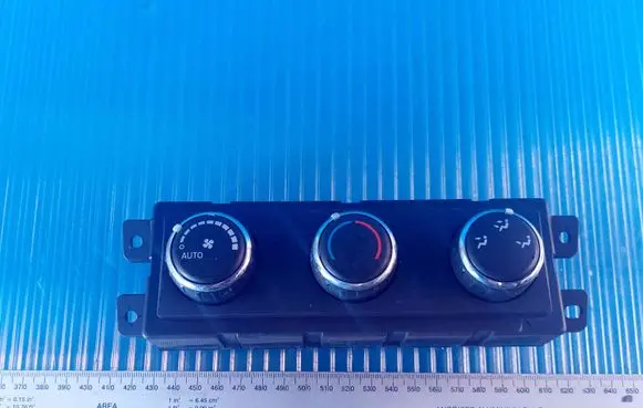 Chrysler Voyager Climate control unit 55111812AD
