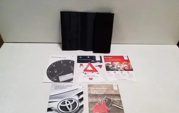Toyota Corolla E210 E21 User manual 