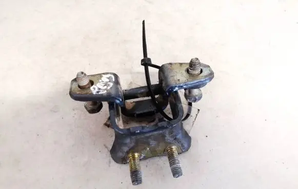 Mitsubishi Grandis Front door upper hinge