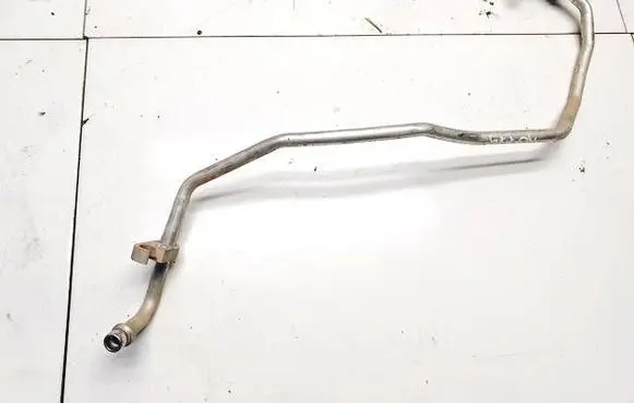 Nissan Leaf I (ZE0) Air conditioning (A/C) pipe/hose