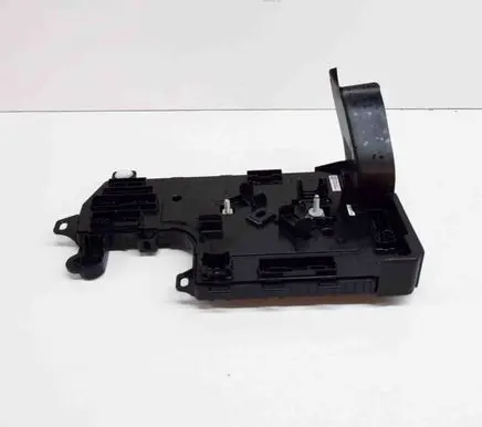 Tesla Model 3 Central body control module 110034032I