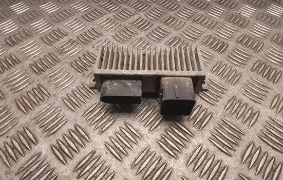 Glow plug pre-heat relay