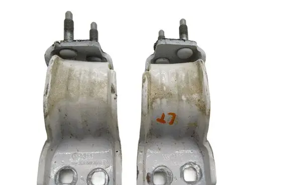Volkswagen PASSAT B7 Tailgate/trunk/boot hinge 3C9827302D 3C9827301D