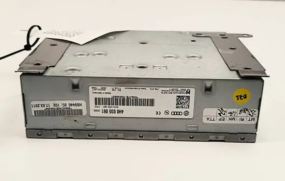 Audi A8 S8 D4 4H Radio/CD/DVD/GPS head unit 4H0035061